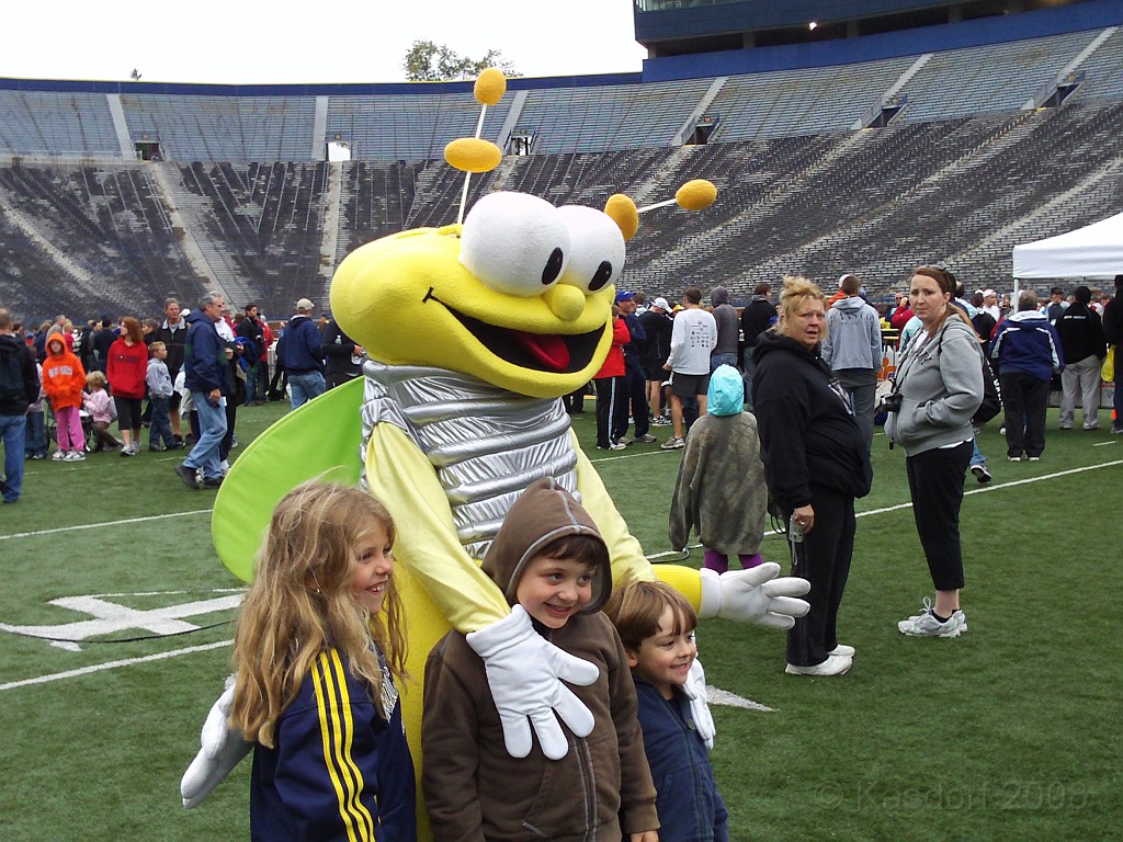 BHGH 2009 0346.jpg - The Big House Big Heat 5 and 10 K race. October 4, 2009 run in Ann Arbor Michigan finishes on the 50 yard line of the University of Michigan stadium.